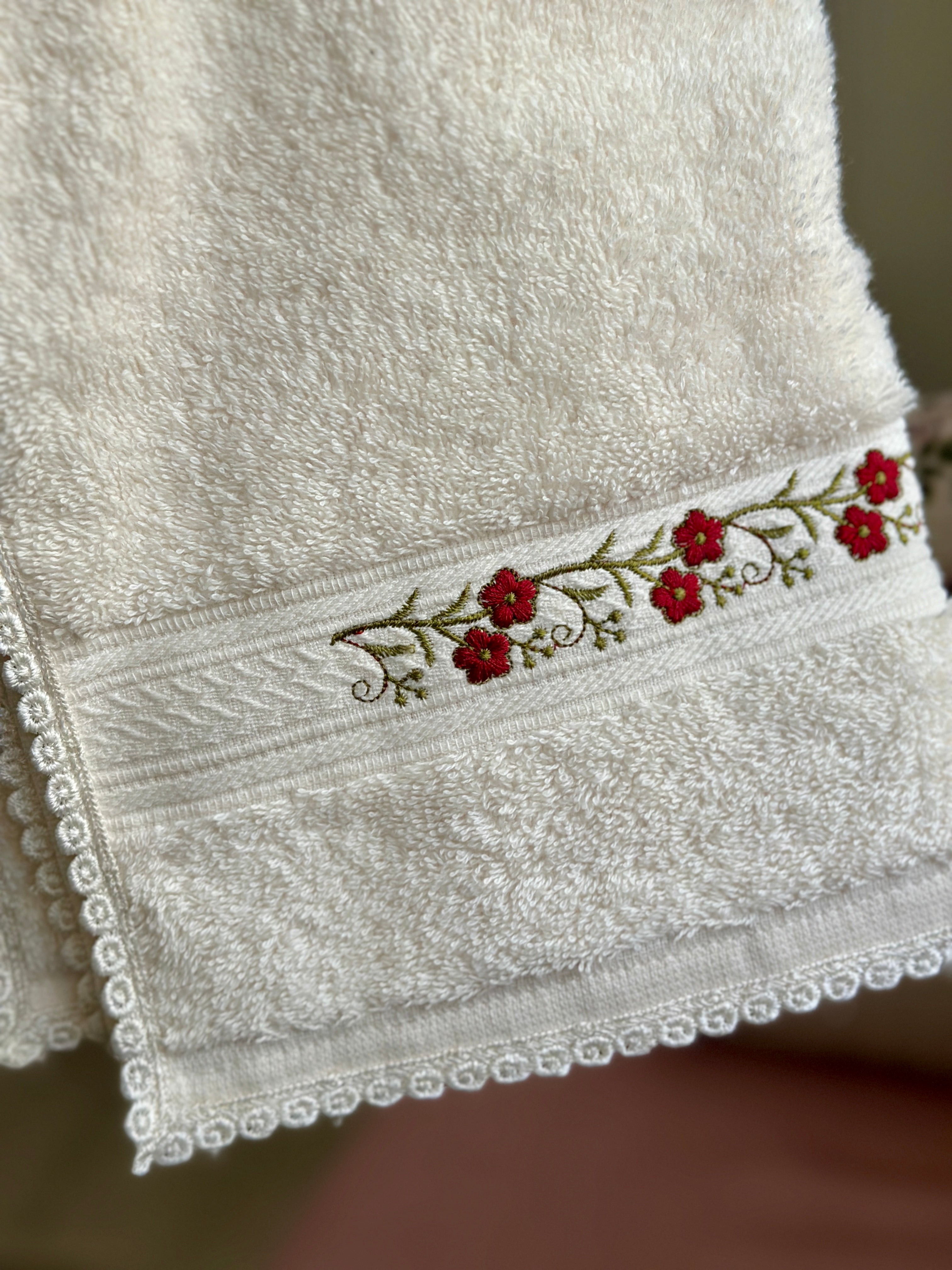 Ruby Hand Towel