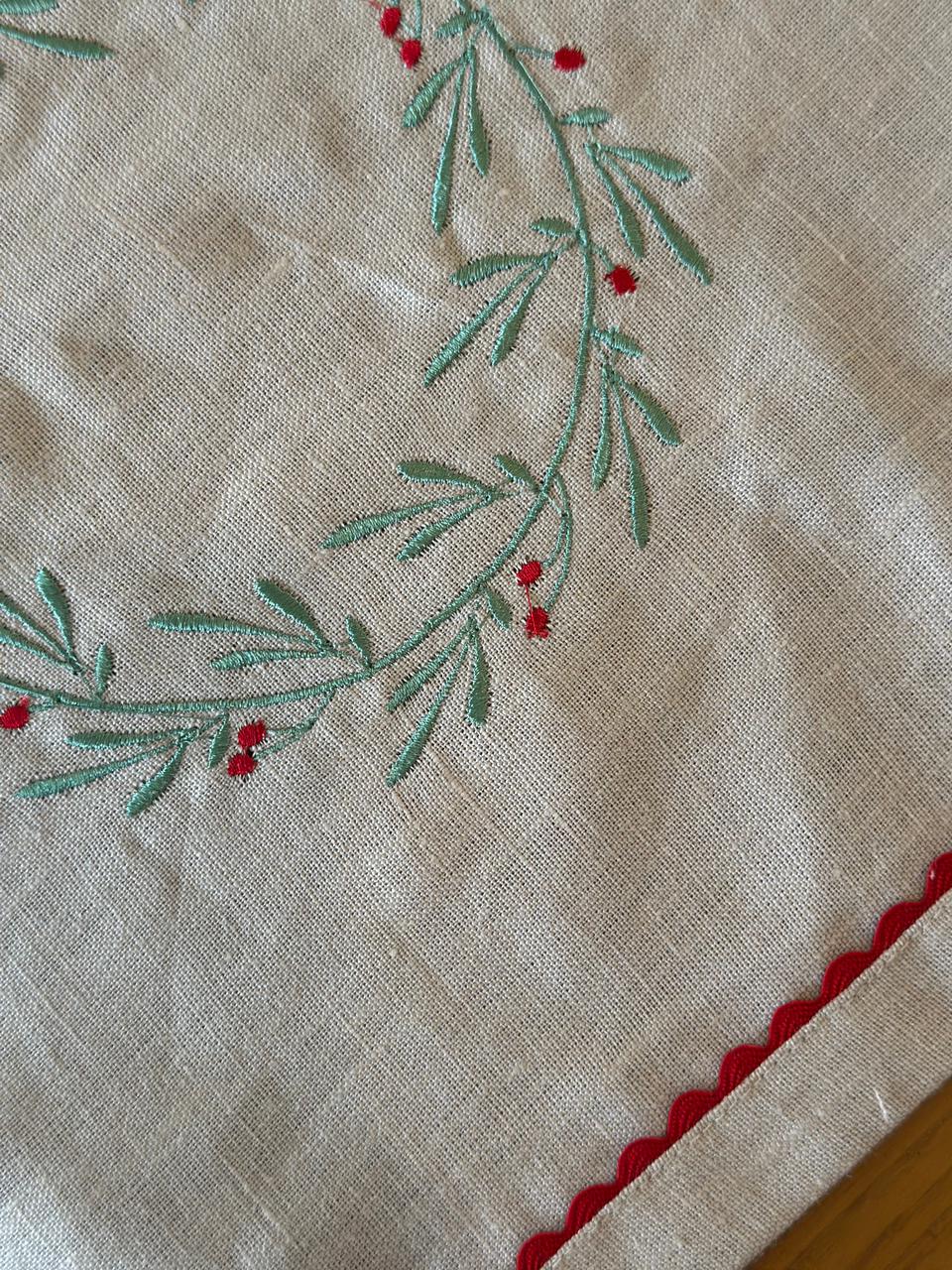 Berry & Bloom Table Runner