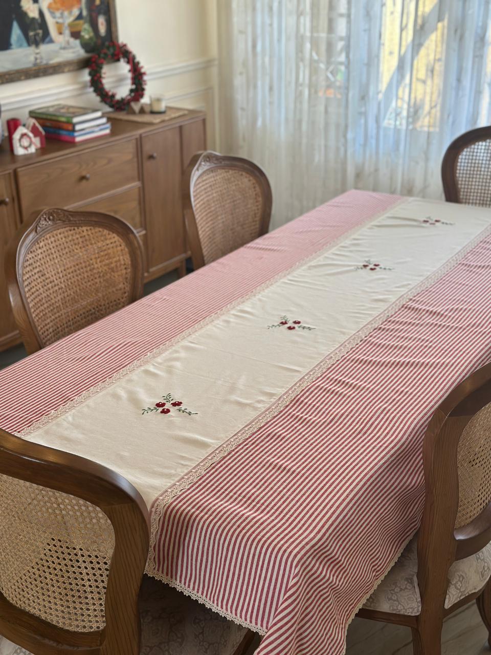 Christmas Cottage Stripe Table Cover