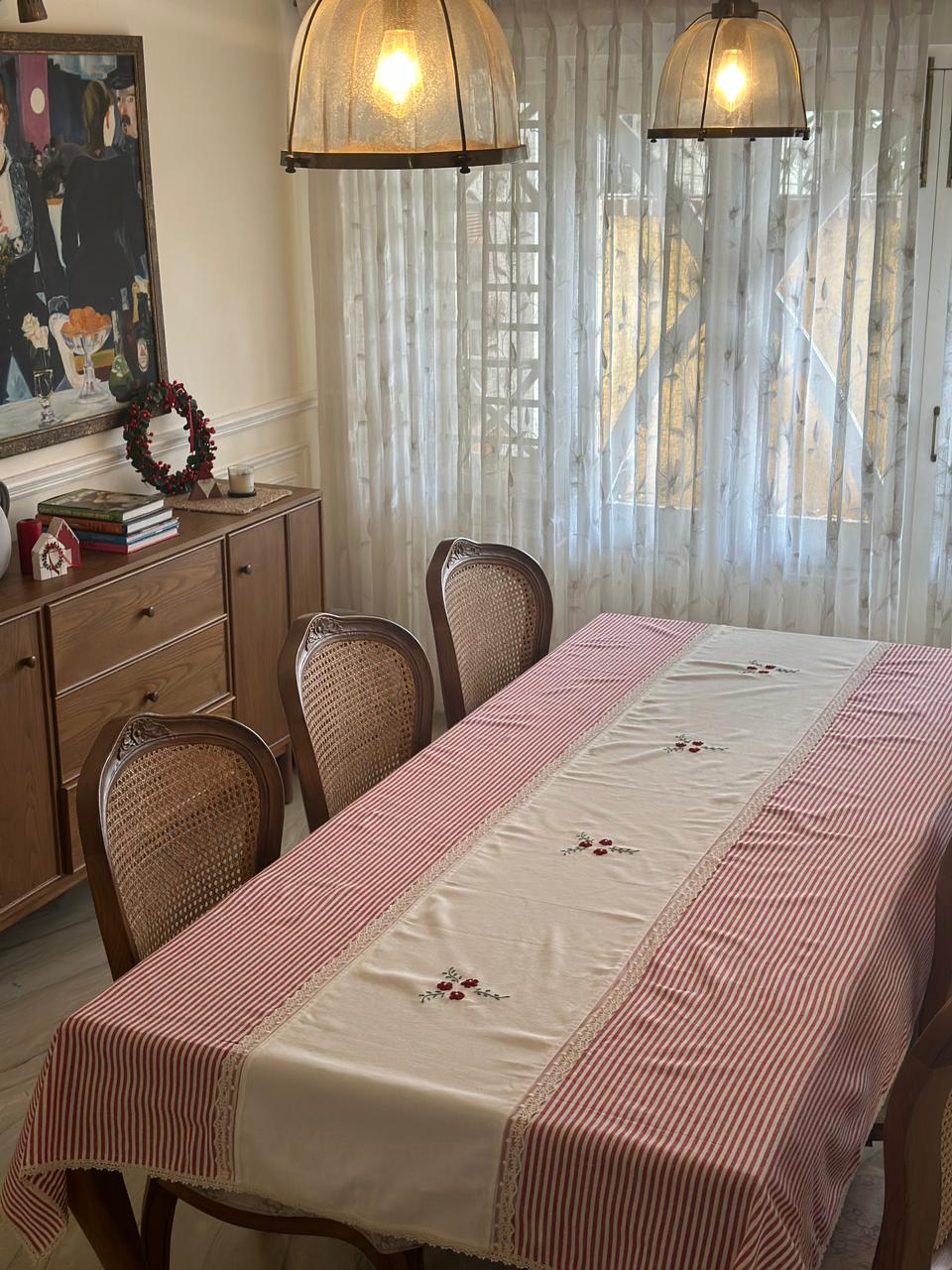 Christmas Cottage Stripe Table Cover