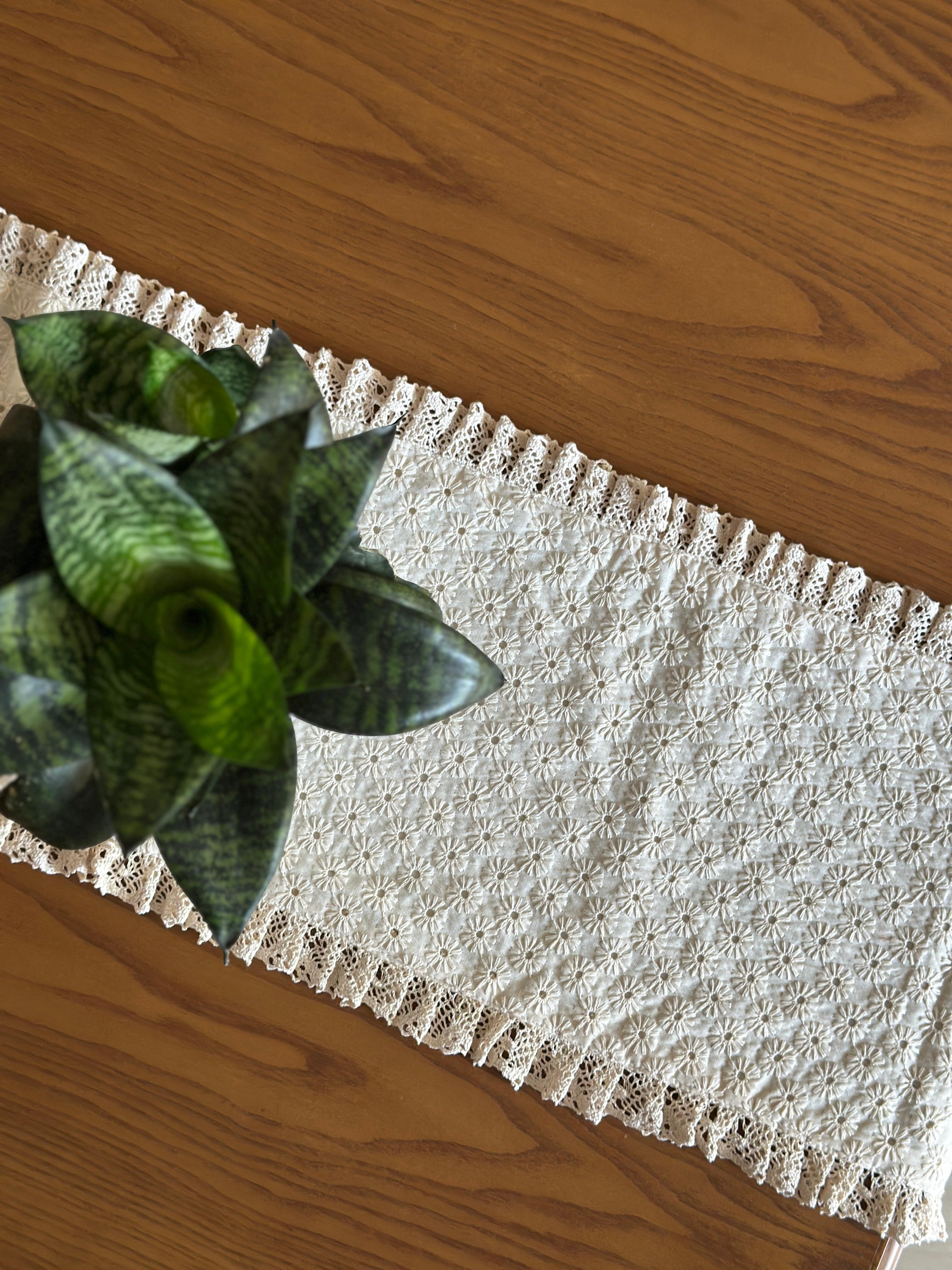 Hakoba Lace Runner