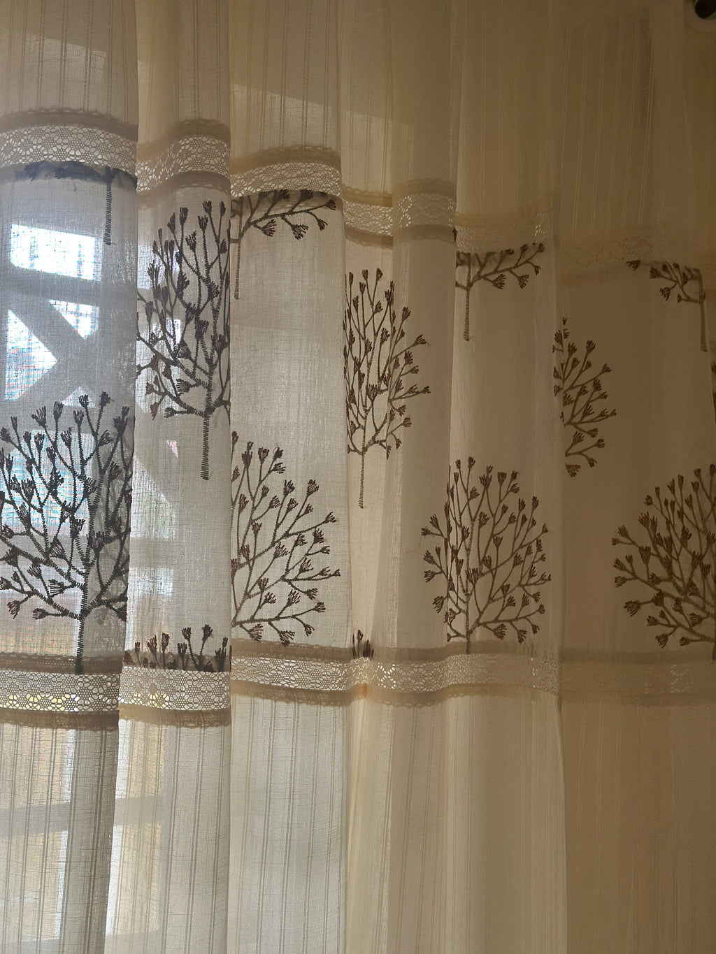 Sprig Sheer Curtain - Cream
