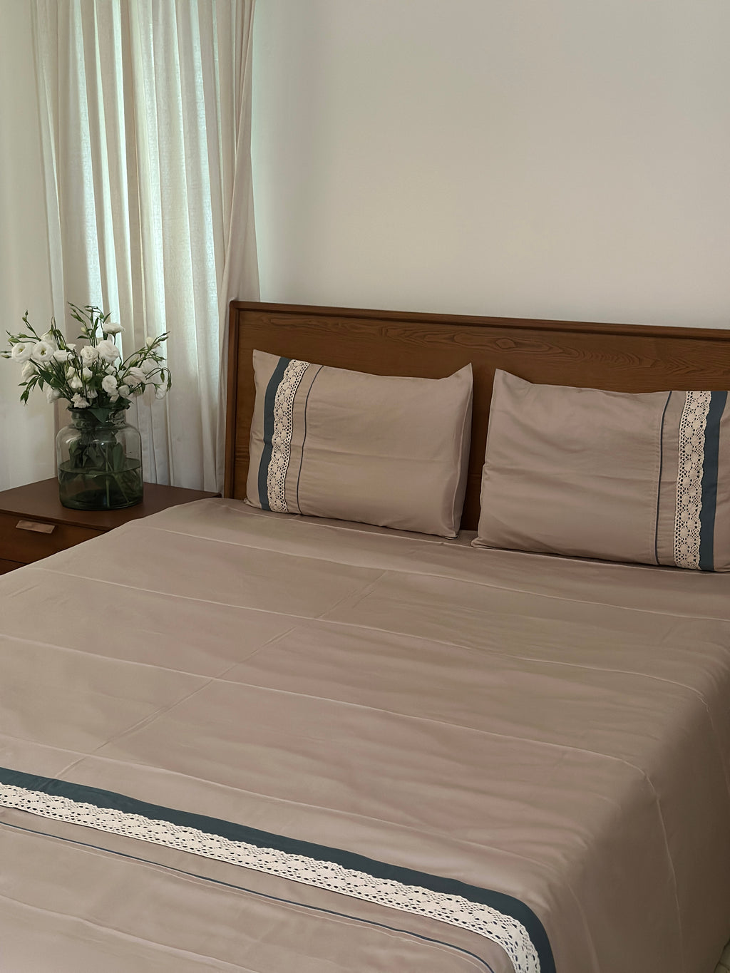 Taupe Bedset