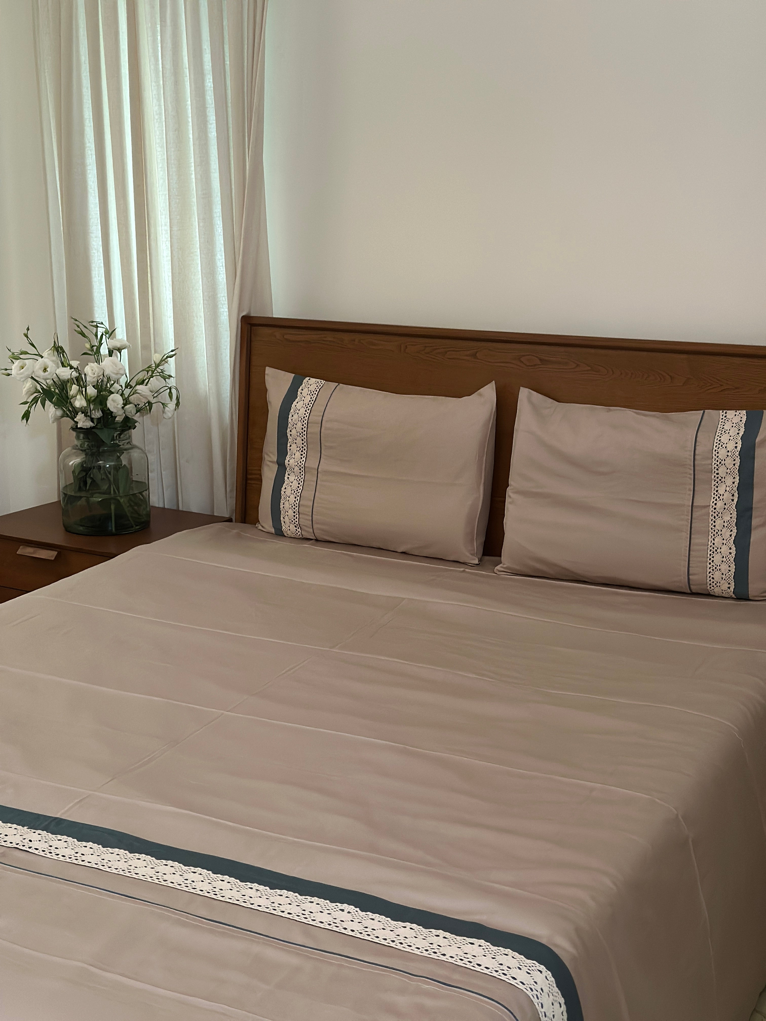 Taupe Bedset