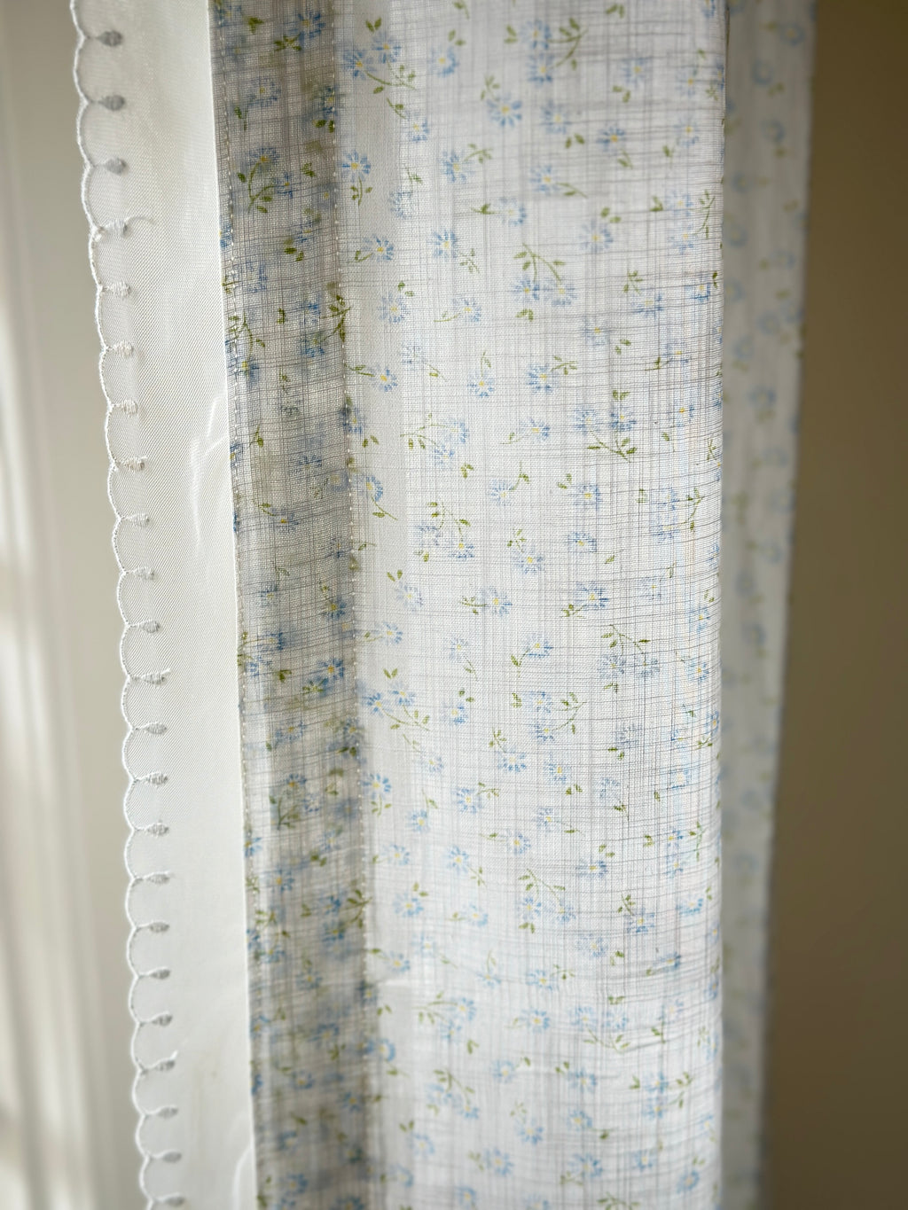 Daisy Semisheer Curtain