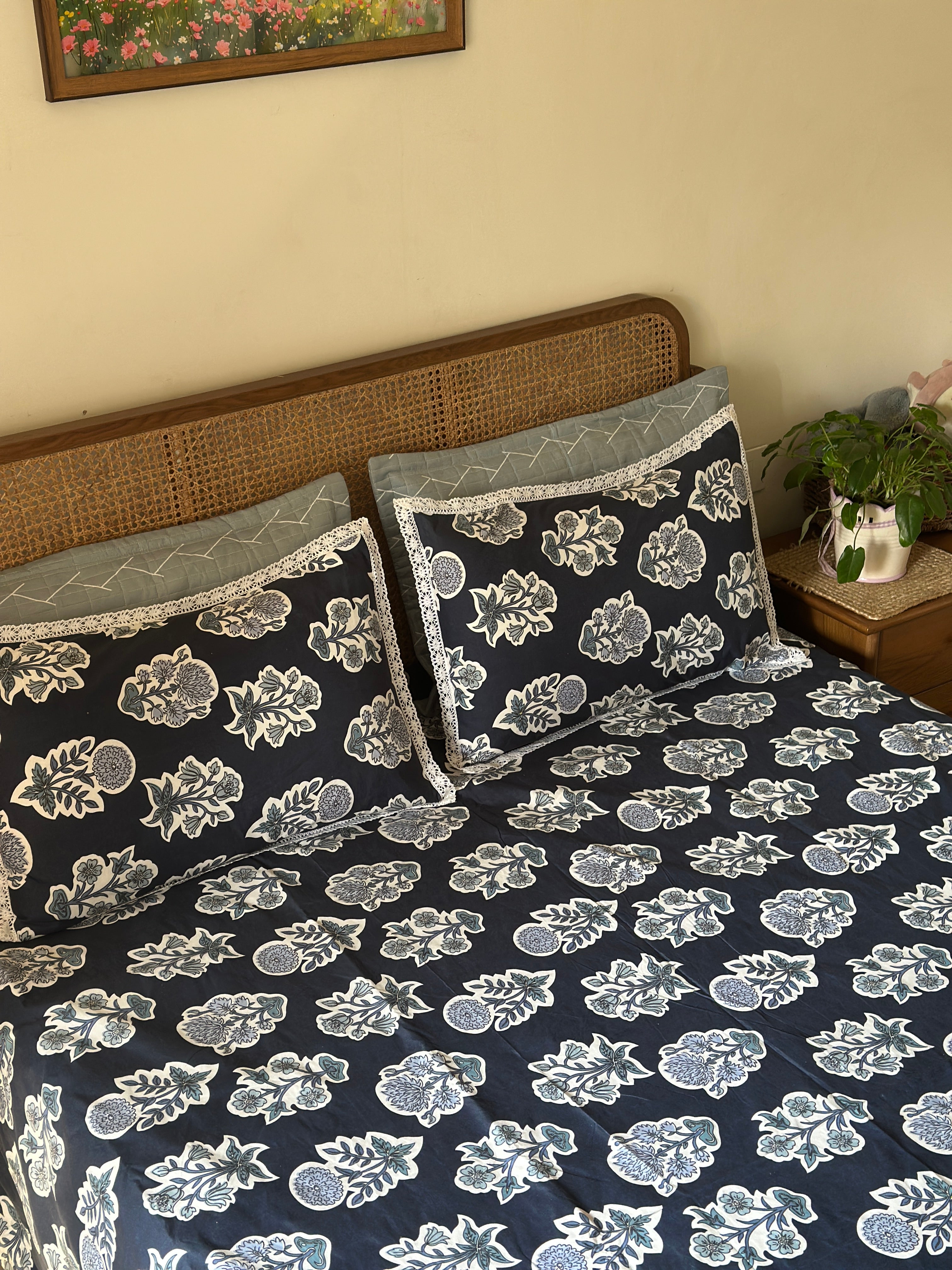 Midnight Bloom Bedset