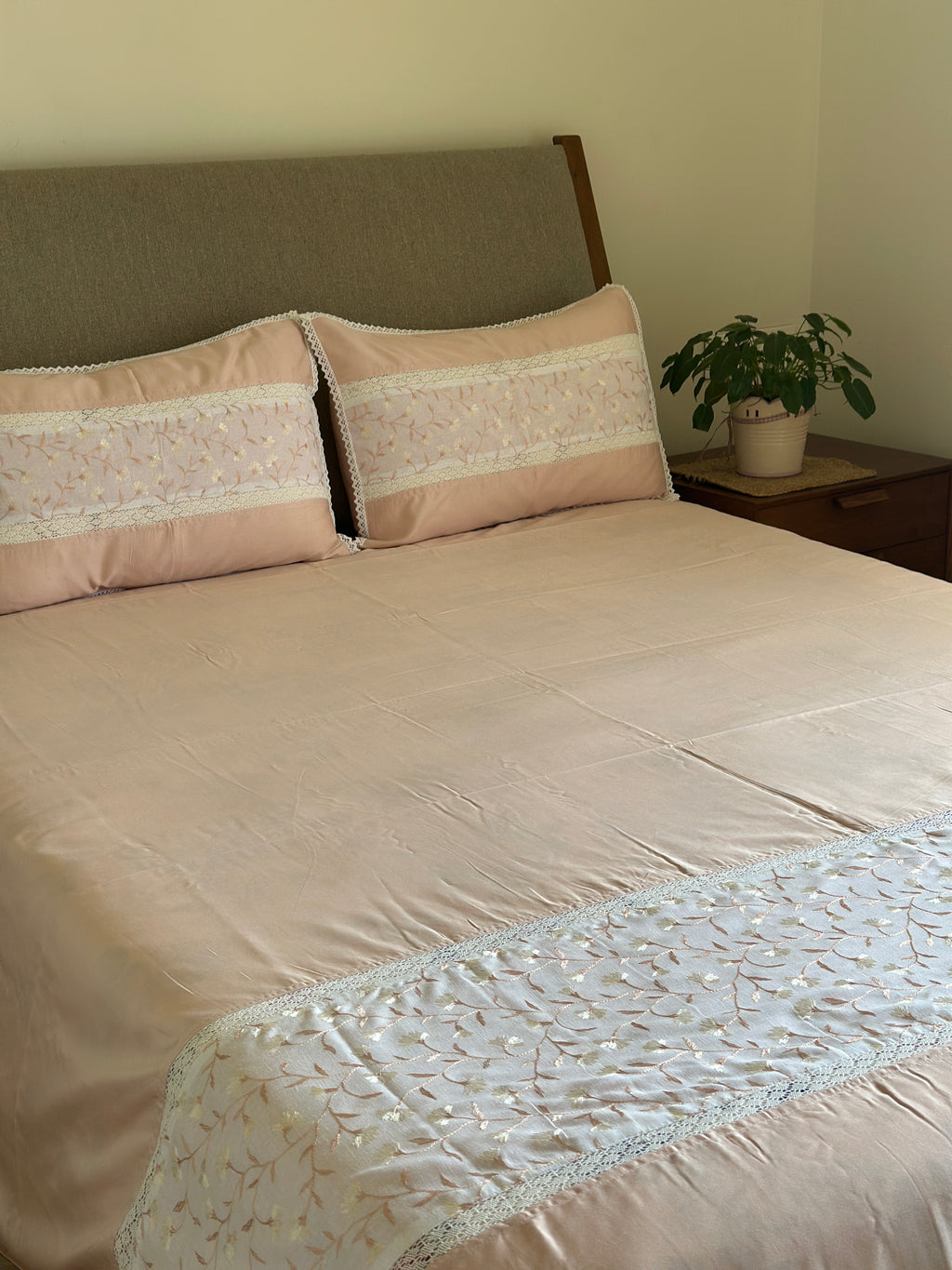 Aurelia Bedset