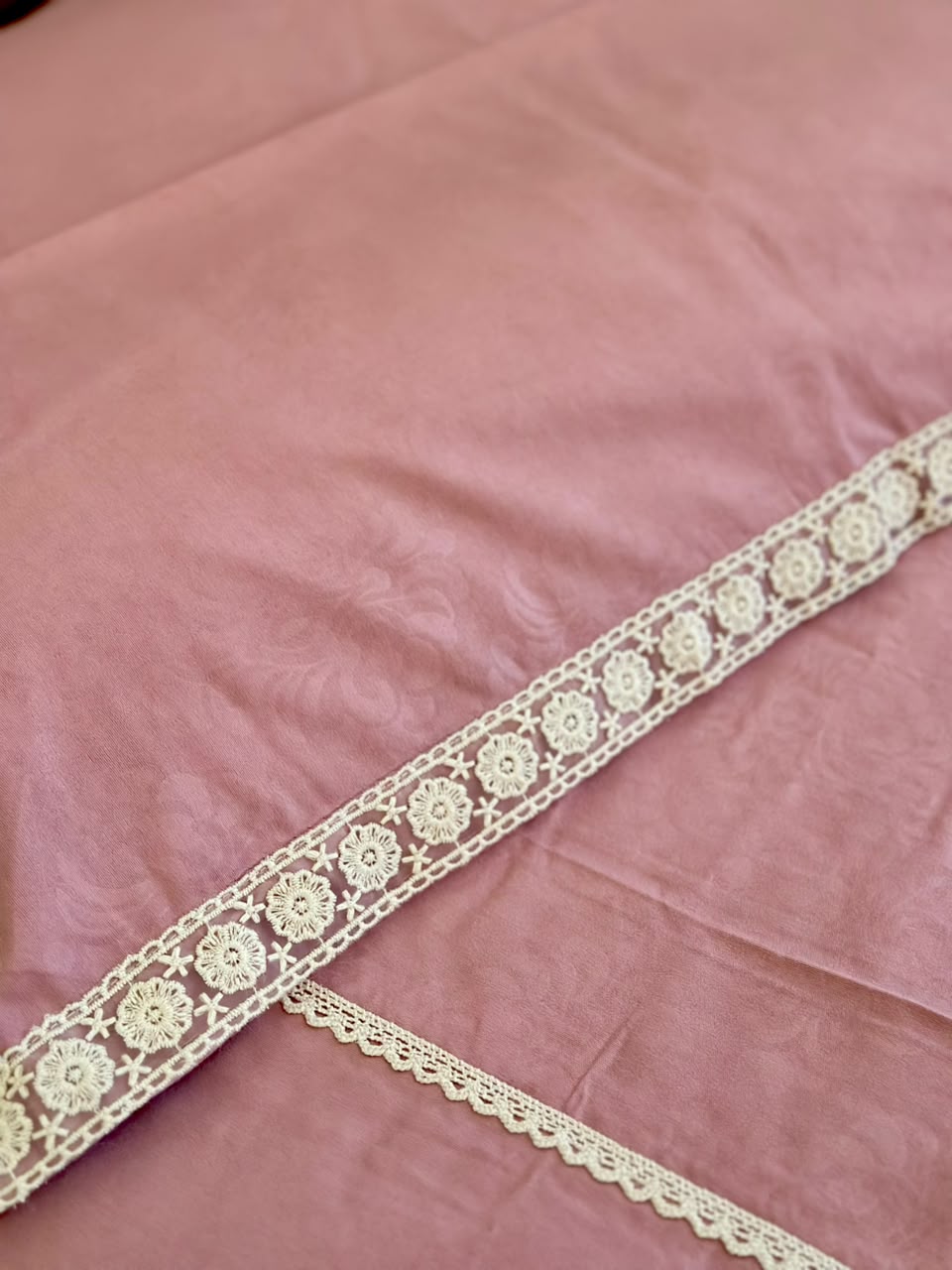 Mae Bedset