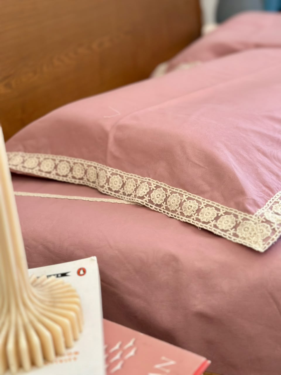 Mae Bedset