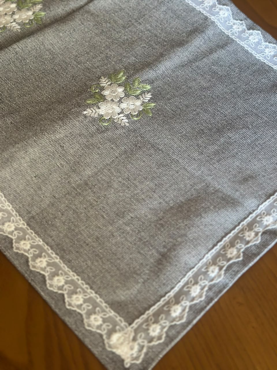 Aster Table Runner